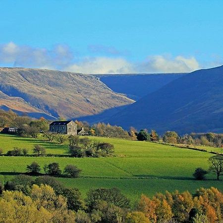 فندق Dovestone Holiday Park Greenfield  المظهر الخارجي الصورة