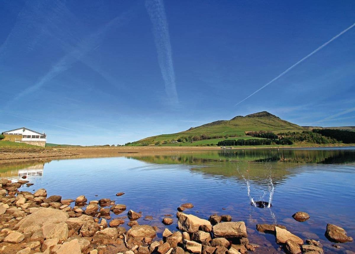 فندق Dovestone Holiday Park Greenfield  المظهر الخارجي الصورة